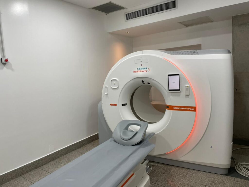Clínica de Cuyo - Nuevo Tomógrafo en CDC Imágenes: Tecnología Única en Argentina